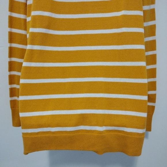 Gap - Striped Mustard Yellow Crewneck Sweater - Picture 11 of 16
